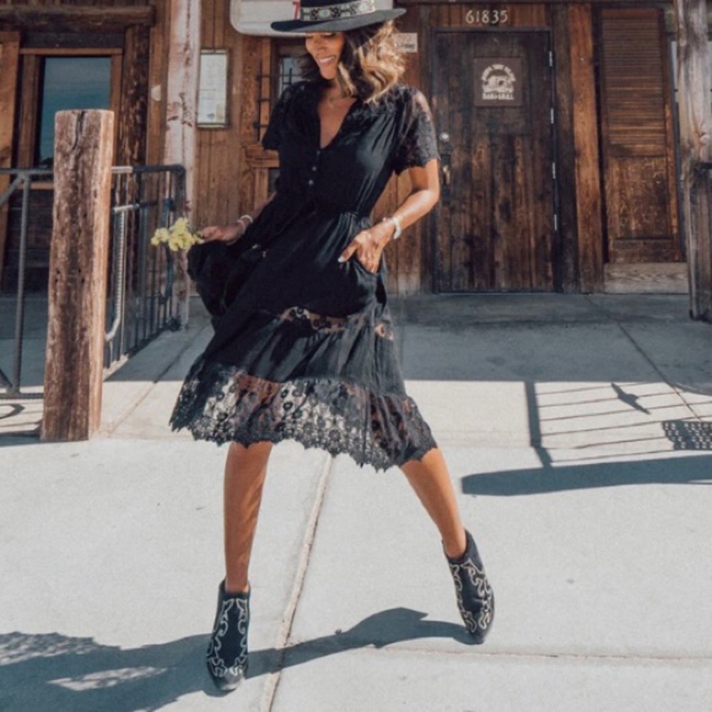 NWT TULLE & BATISTE midi black lace dress XL Sz 14-16 cinch waist v-neck